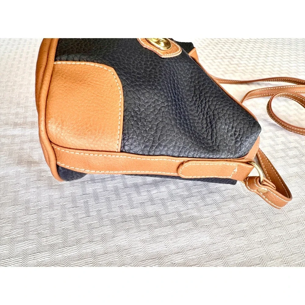 Vintage Dover Crossbody Bag Pebbled Leather Navy Blue Tan Two Tone Small Purse